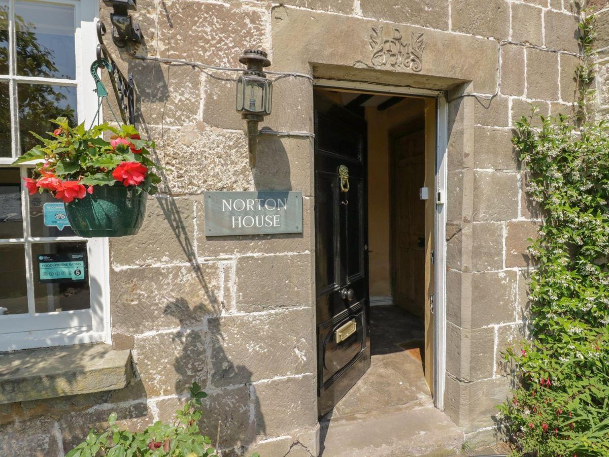 Norton House Bed & Breakfast & Cottages Whitchurch  Exterior photo